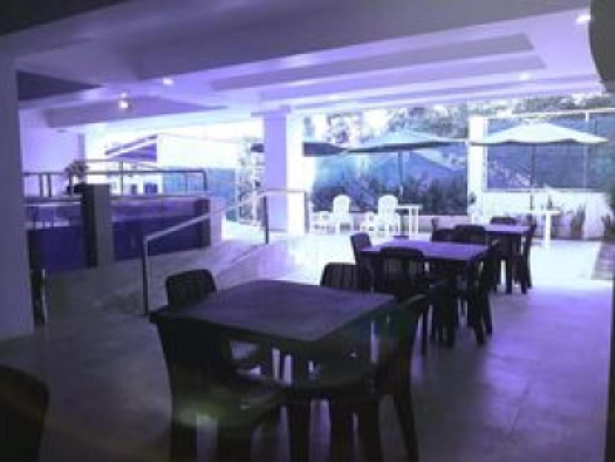 Cherry'S Courtyard Puerto Princesa Buitenkant foto