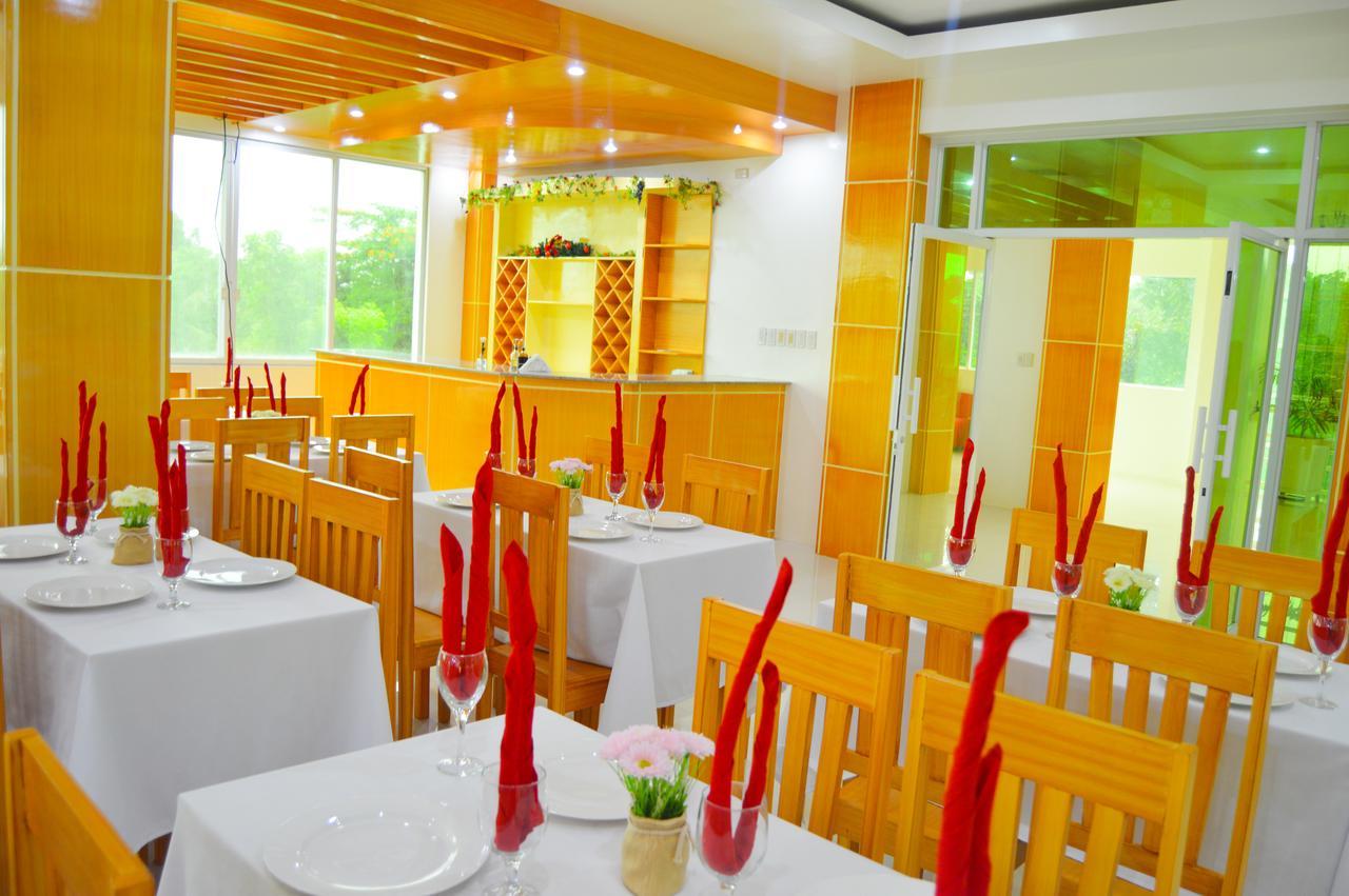 Cherry'S Courtyard Puerto Princesa Buitenkant foto